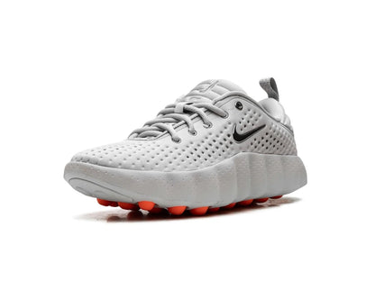 Nike Mind 002 WMNS Light Smoke Grey Hyper Crimson
