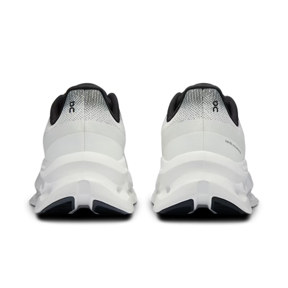 On Cloudtilt Runners